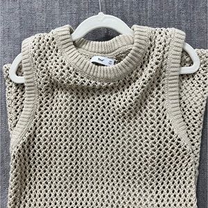 Aritzia Tna Dundas Sweater Vest (XS, Color: Mullein)